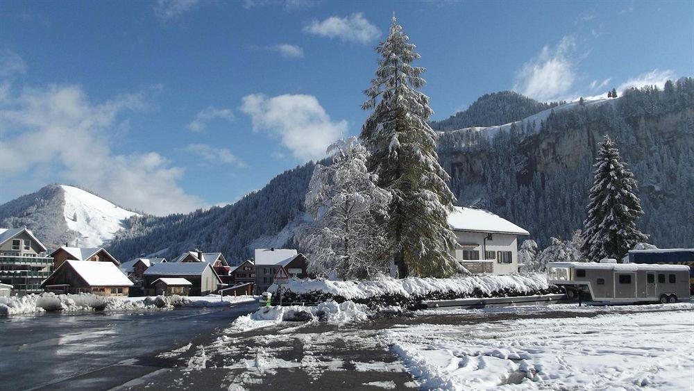 Minster Hotel Unteriberg Exterior photo